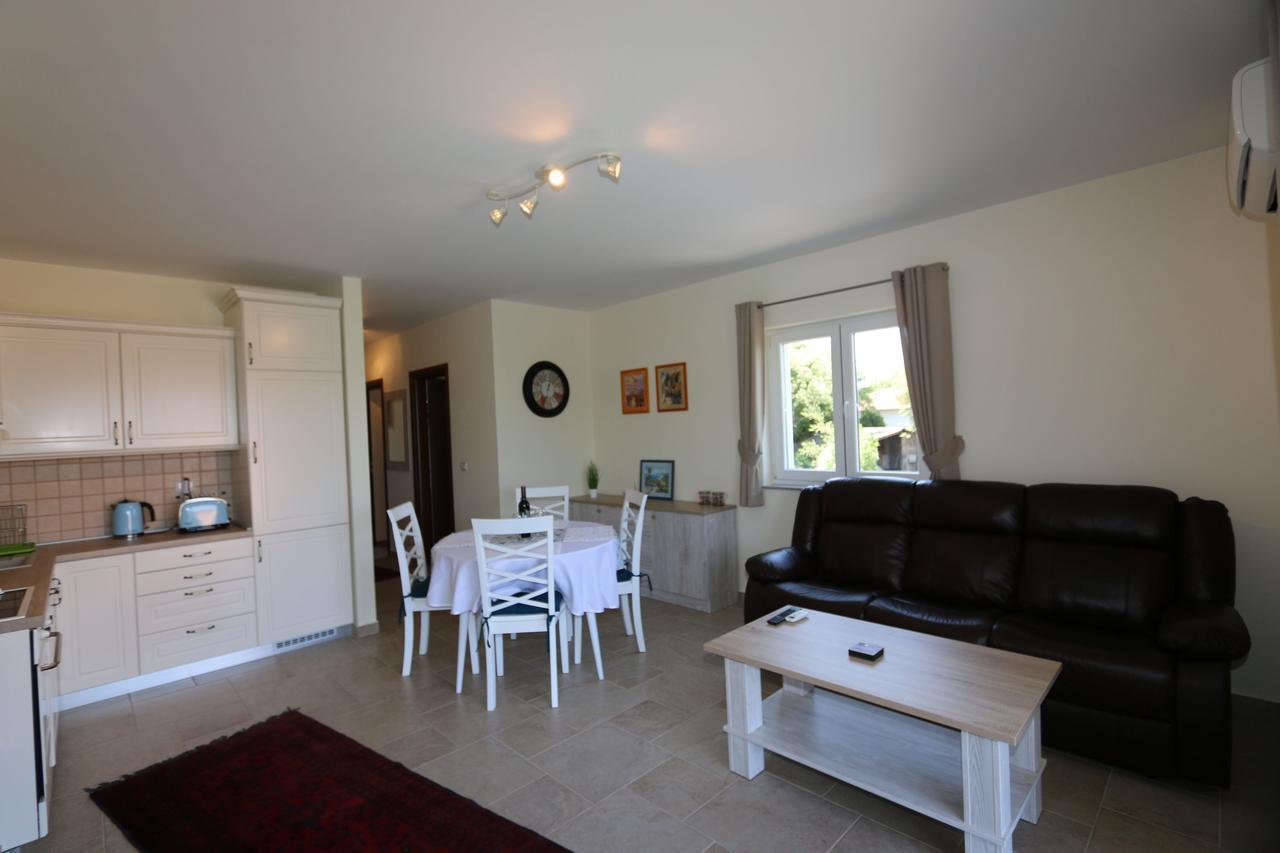 Apartment Soline Cove Extérieur photo