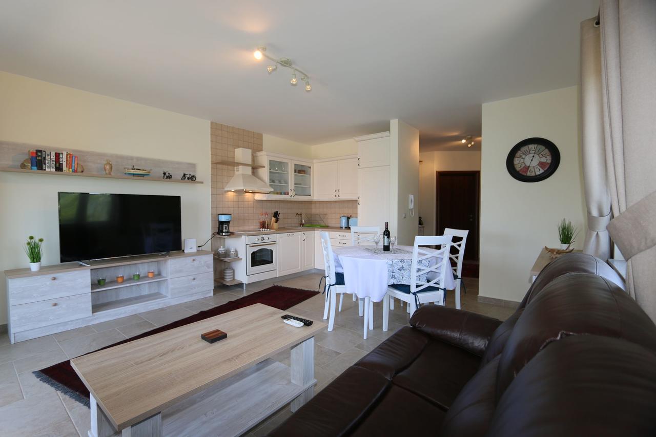 Apartment Soline Cove Extérieur photo