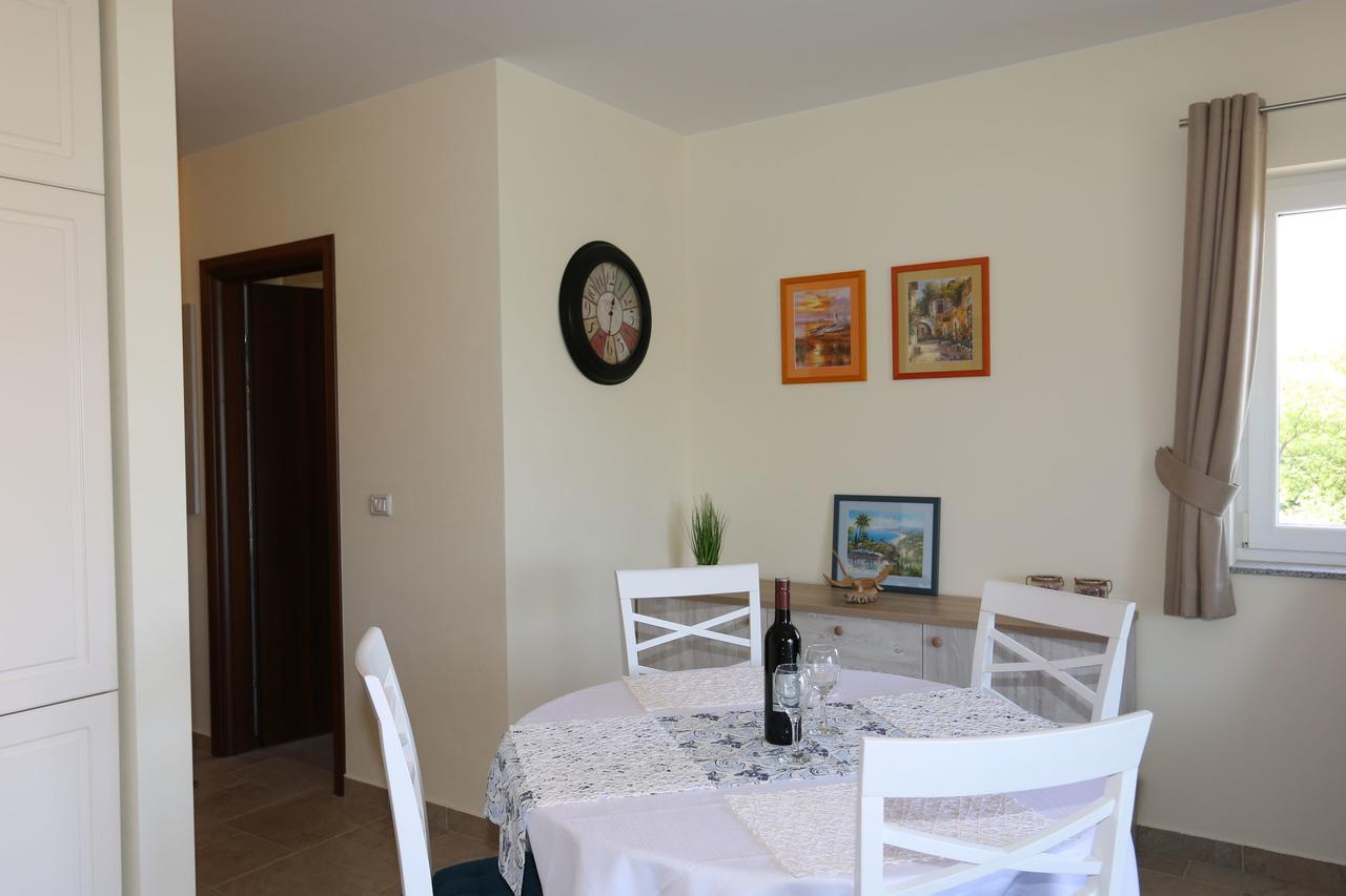 Apartment Soline Cove Extérieur photo